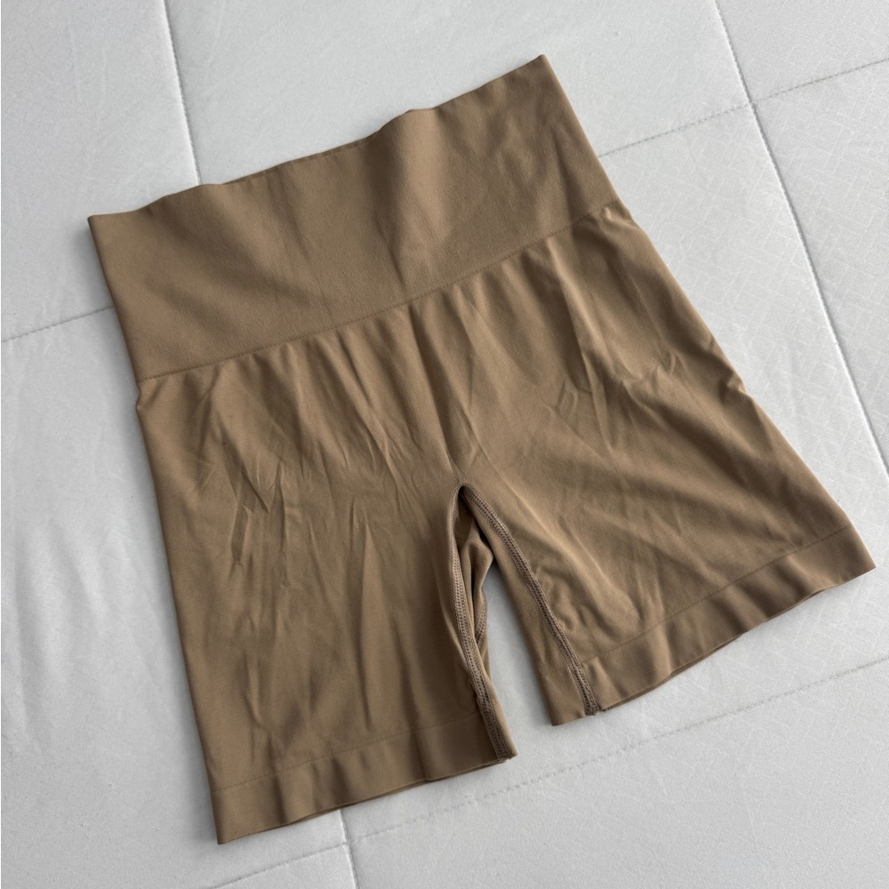 SKIMS High-Waisted Brown Bike Shorts